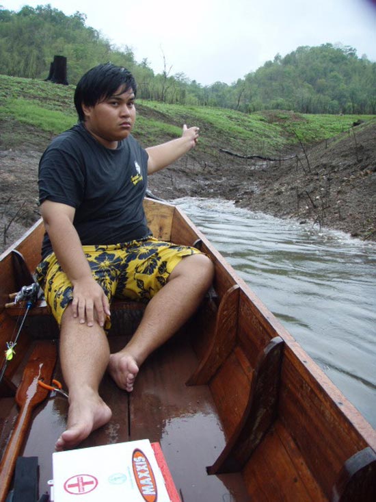 ตื่นมาก็เจอสภาพเช่นนี้

น้าโต๊ด..... เฮ้ย ที่ไหน ฟะเนี่ย 
 :ohh: :ohh: :ohh: :ohh:
น้ามาด ..... 