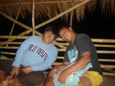 ดูจากรูปการณ์แล้ว น้าป้อรอดยาก....
น้