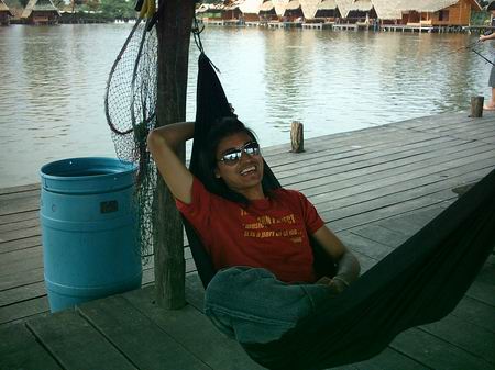 ส่วนนี่น้องมิคซ์ วันนี้มาเป็นกองเชียร์ :laughing: :laughing:
กองอยูในเปลแล้วเชียร์ :laughing: :laug