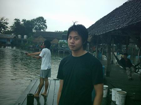 เอ!!!!เอาอะไรดีหว่า :spineyes:
แต่ขอถามหน่อยเหอะนะว่า....ทำไมต้องทำหน้าหล่อด้วยฟะ :cool: :cool:
อิ