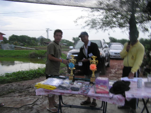 ทีม ขำ ขำ ทีมผม นี่น้านัท รับรางวัลค๊าบ