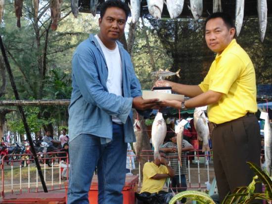     รางวัลชนะเลิศ ปลาอินทรี น้ำหนัก 6.50 