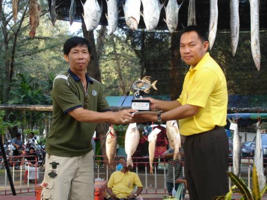     รางวัลชนะเลิศ ปลาโฉมงาม น้ำหนัก 7.30 