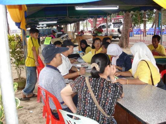 บรรยากาศที่นักกีฬาทะยอยกันมาลงทะเบียน
