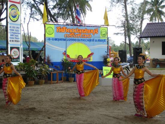    การแสดงวันสุดท้ายระหว่างรวบรวมคะแนนก่อนประกาศผลการแข่งขัน
