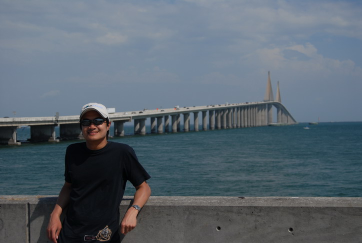 Sunshine Skyway แห่ง Tampa Bay ครับผม...และนายแบบของเรา... 
