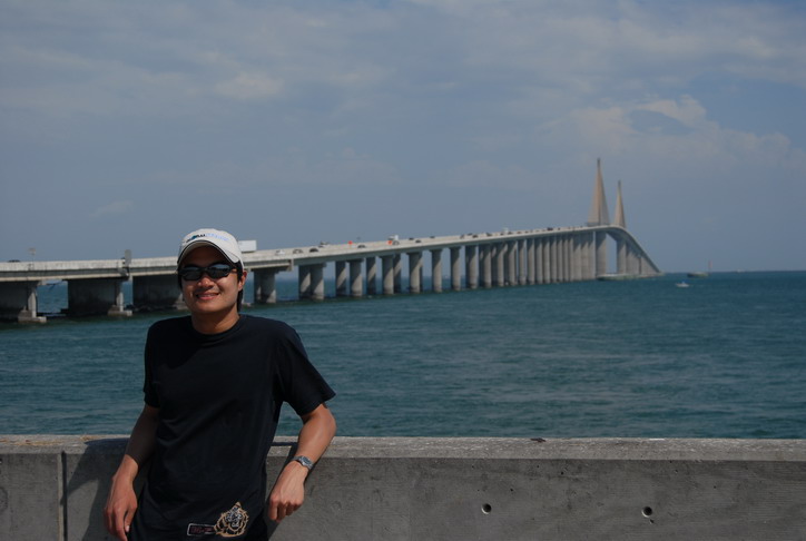 Sunshine Skyway แห่ง Tampa Bay ครับผม...และนายแบบของเ