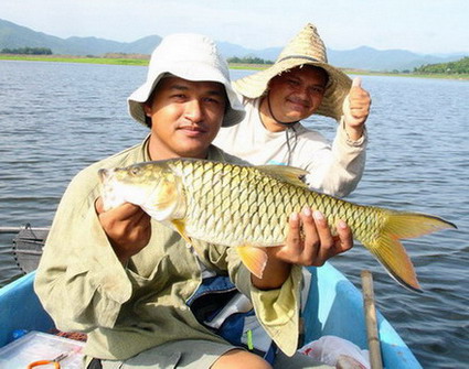 ตัวแรกของผมในทริปนี้ครับ อมมิดเลย :grin:
ชักภาพกับศิษย์พี่ อาจารย์ถ่ายครับ