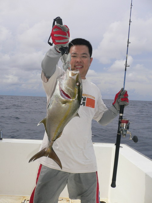 น้า jojoe ขนาด อัดกำลังสนุก กับคันขนาดนี้...
Shimano Blue Rose 
Stella FA 5000 :grin: :grin: