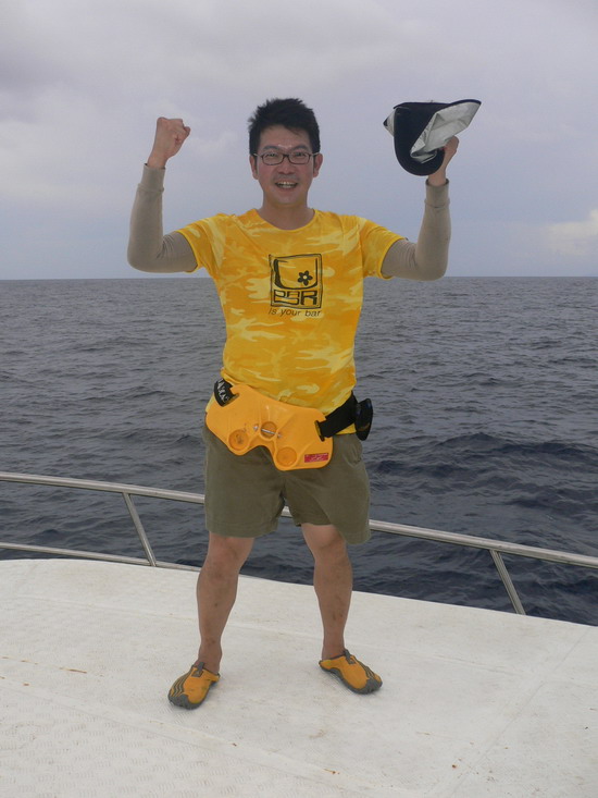 น้าโตมร..ชุดได้ใจ...เด็กแนวจริงๆครับ...
ยังกะชิงแชมป์ สมาคมมวยโลก... :laughing: :laughing: :laughin