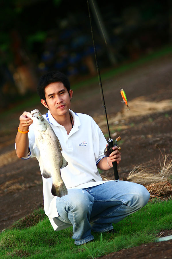 ตัวนี้ ทำสามเมนู    -  ต้มยำน้ำใส
                         -  ปลากระพงผัดฉ่า 
                    