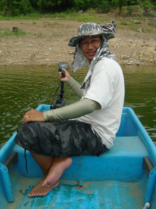 เข้ามาอยู่ที่ฝั่ง ได้แป๊ปเดียว 
ก้อเอาเอาเรือเล็ก..ออกไปสู่ท้องน้ำอีกรอบ
 :grin: :grin: :grin:
เห