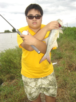**ล่องเรือคลองปราณรอบสอง....คงต้องมีน้ามาดอีก..**

เดี๋ยวพงเต๊บมาด ส่งรุ่น 3ไปแทนนะครับ..
คนนี้เซ