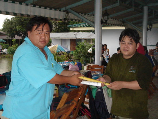 KASA TEAM  รับของรางวัลปลอบใจจากน้าเอกทีมขนุนครับ :cheer: :cheer: :cheer: