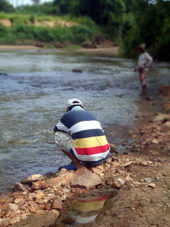 ขอใช้ชื่อภาพนี้ว่า

"  สุดทาง  "  ครับ คนที่อยู่ในภาพดังกล่าวคงบอกความรู้สึกได้

อย่างดี  อุอิ  