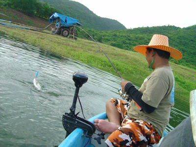 น้ำกระเด็นสะจาย.....ยี้ห้า.....
 :grin: :grin: :grin:
....น้าบุ๊ง หนองจอก บอก 
สกิ๊ตเทอร์ ป๊อบ 9เ