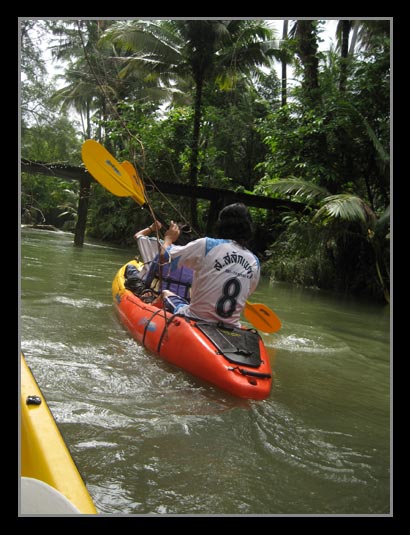 มาต่อกันที่การล่องเรือคายัคค่ะ
เม