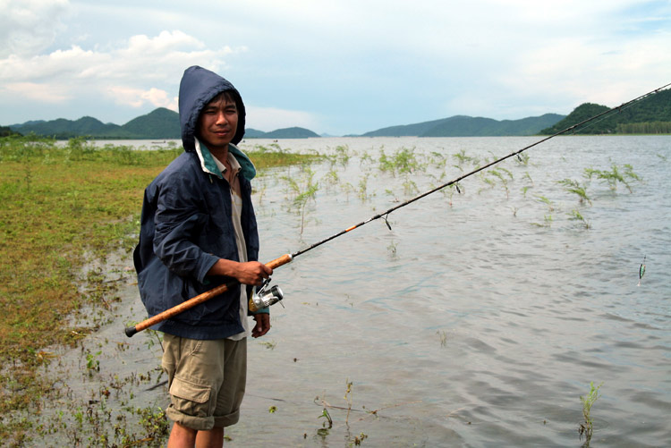 เดินตามเข้าไปดูSponser Webเรา ดูใกล้ๆว่าถือจอบมาด้วยอะป่าว :grin: :laughing: :laughing: