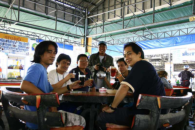 อ้าวยกๆ...... :grin:

หน้าบานกันหมดเลย ขาไปนะ ...ตอนกลับ....ไม่บอก.. :laughing: :laughing: