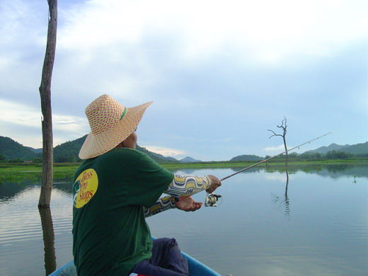 ผ่านไป ถึงนาที ที่ 52...ของครึ่งหลัง
ทั