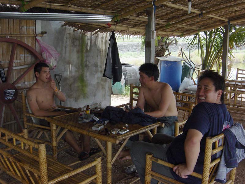 บรรยากาศช่วงพักรบ รอรัปทานอาหาร :cheer: 