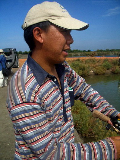 ลุ้น ๆ ๆ ๆ กัดบ้างป่ะ เพ่ โน๊ต ปาเมิน  :laughing: :laughing:
