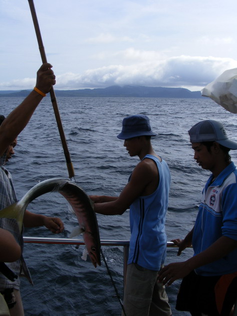 ปลาชากกินรอบลำเรือเลยถึงเมาก็ตื่นขึ้นมาลงเบ็ด