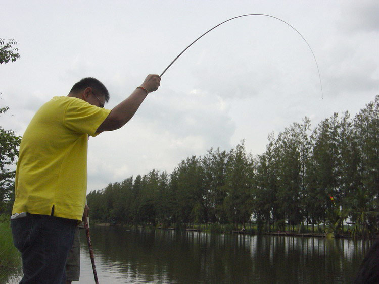 เอิ้วววววววว............ทุ่นน้าหนึ่งทำงาน