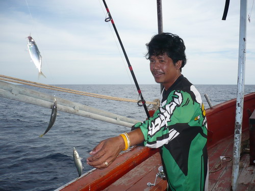 ด้านหัวเรือเป็นหน้าที่ของช่างปื๊ดครับ  :grin: