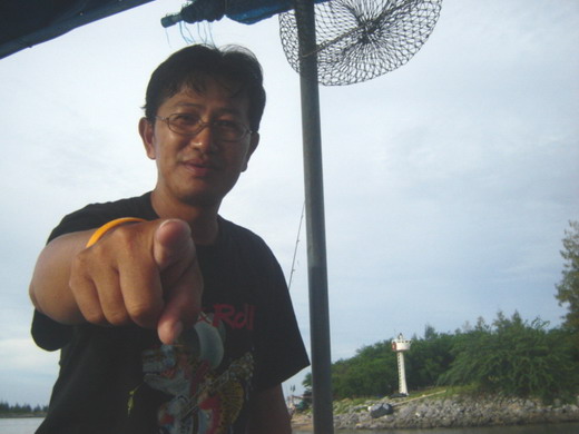 พี่เล็ก----ถ้าเกิดมีคลื่นลม เรือลำนี
