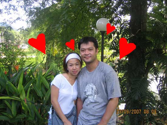 แต่สุดท้ายจนแล้วจนรอด คู่นี้ก็ได้ถ่ายรูปคู่อยู่ดี

 :love: :love: :love: :love: :love: :love: :lov