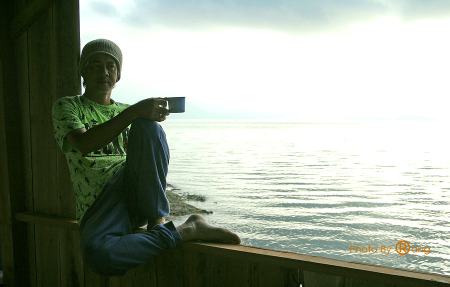 น้านวล ........................... อยู่ที่แพ

จิบกาแฟ 