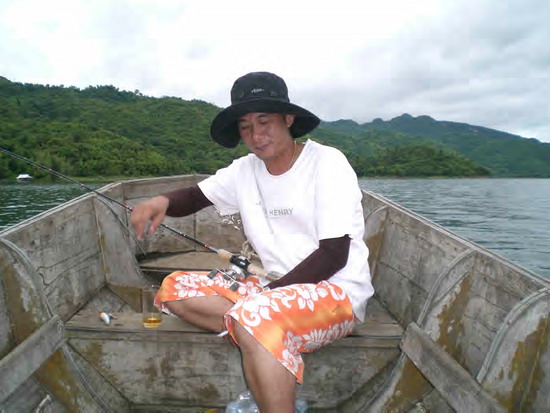 นั่งหลับ  ทำได้ไง  แถมปลายังกินอีก