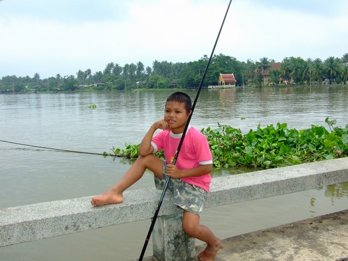 พี่เจ้าถิ่น...  :grin: :grin: :grin: :grin: