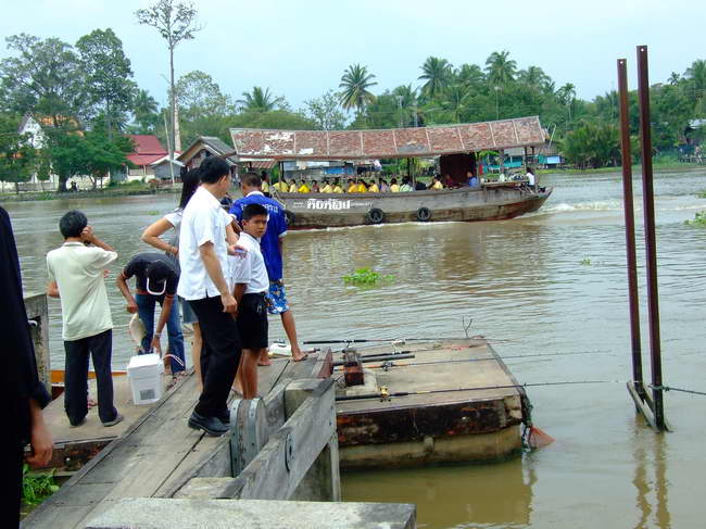     [b]ว่าแต่ใช้สายหน้า+เหยื่อแบบไหนครับ ได้ตะเพียนเยอะจัง[/b]
************************************