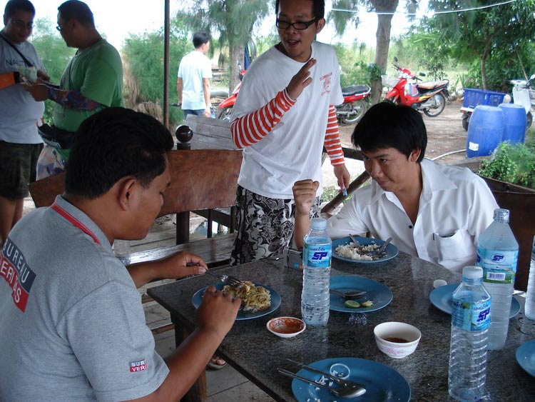 หลุดจากทริป [url='http://www.siamfishing.com/board/view.php?tid=33262']งามหน้าเสียเก๋า[/url]มาก้อเพิ