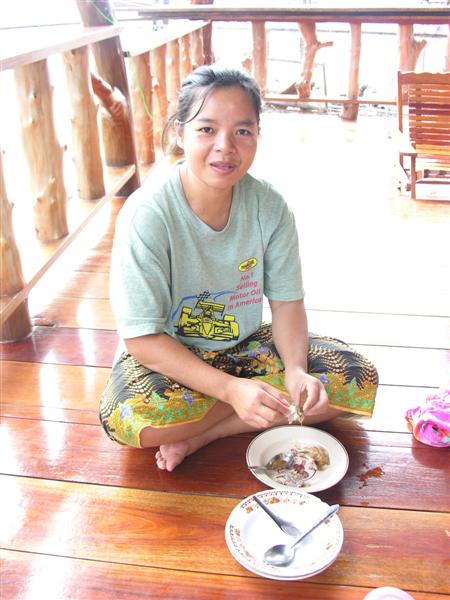  :grin: น้าสาว ... กับข้าวหย่อย ๆ กะที่ซุกห