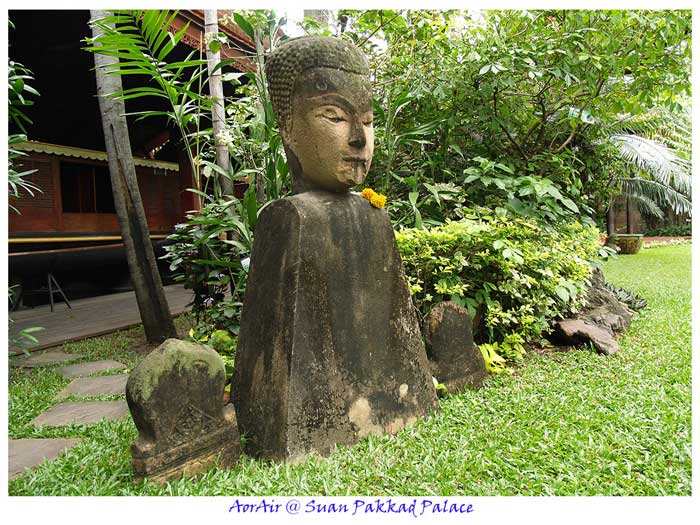 รูปปั้น เห็นเป็นระยะ ในรูปแบบต่างๆกันไป  :smile: