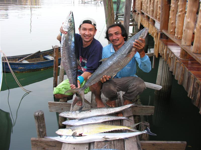  :grin: หวัดดีครับน้า Footfish ... มาซะดึกเลยนะค