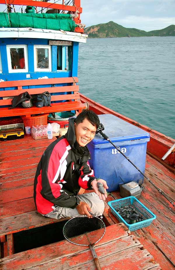 น้าโอ  ทำไรน่ะ

....... ย้ายรู (ปักคัน) อีกแระ

หมึกเหลือน้อย แต่ปลาฉวย(ของคนอื่น) ดีจริงๆ

 :