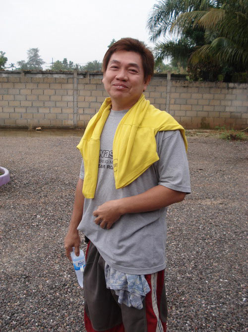 นี่ก้ออีกคน พี่โสภณ(sogoxxx) เจ้าของฉายา "ตกปลาด้วยปาก" 
ตกแบบไหนเดี๋ยวตามดูเอาเองแร้วกันคับ :laugh