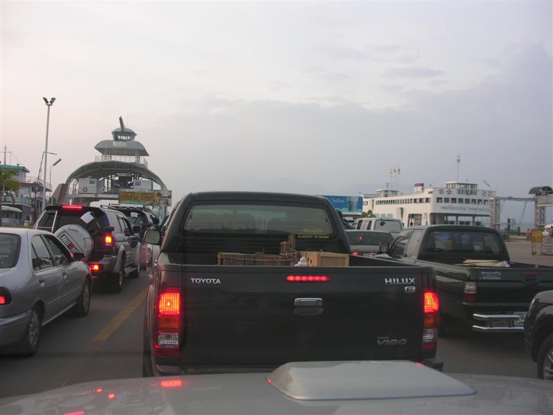 รถรอเข้าคิวล้างเยอะมาก

โดยเฉพาะ vigo 