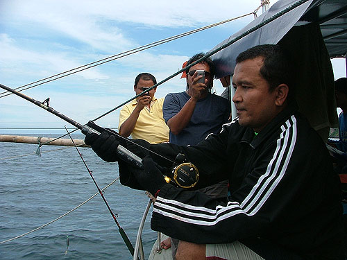 พาทัวร์ไปหัวเรือสมาชิกช่วยกันถ่ายคลิบกันใหญ่มีพากษ์ตามไปด้วยยิ่งกว่าพี่อู๊ด จีเอ็ม พี่ที่อัดปลาหันมา