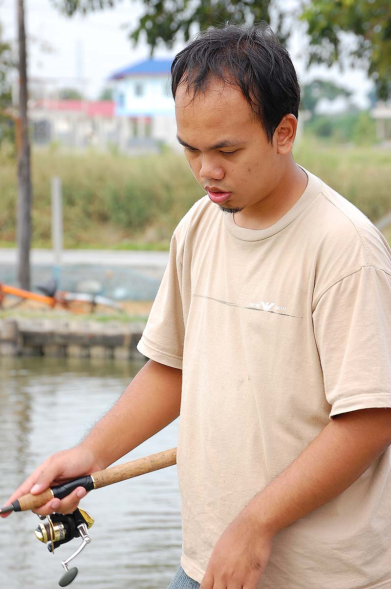 เอ๊ะ เหมือน มี อา ราย มา ติด เบ็ด น้า เ
