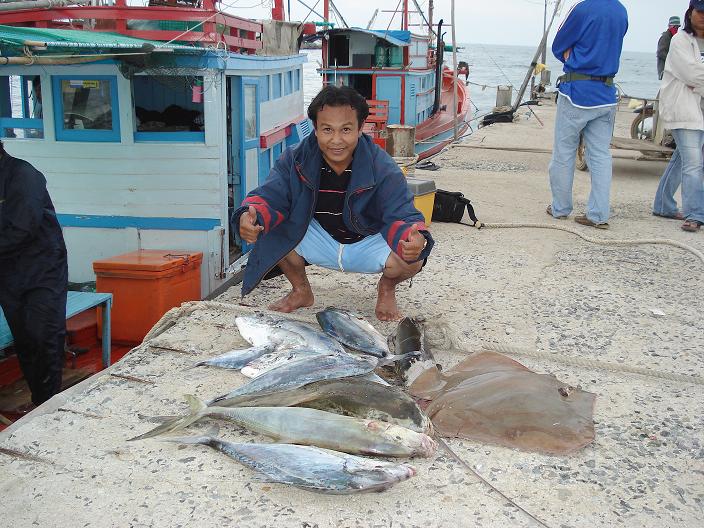 26-27Oct'07 ครับ :laughing: :laughing:ยังมีบนเรืออีกนะครับพี่ๆๆๆๆๆ :cheer: