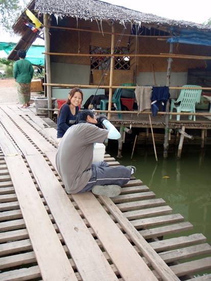 หลังจาก ขายมะม่วงอยู่ได้พัก เห็นว่