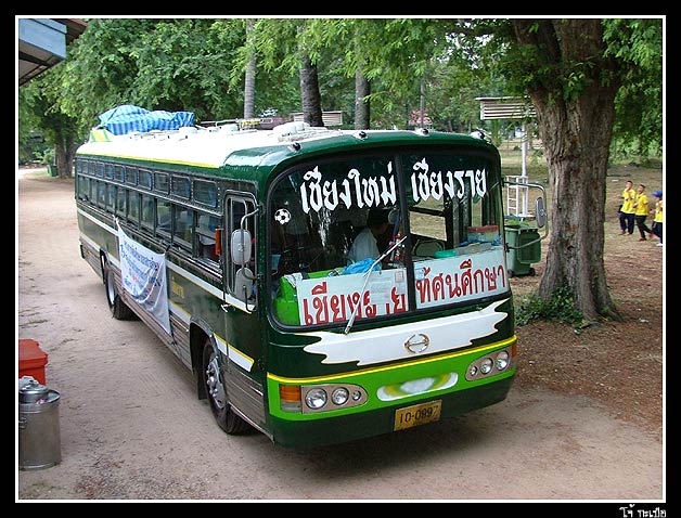 หลังจากปิดสวิตตัวเองตอนตี 2 เราทั้งบ้านก็ตกใจตื่นกับเสียงเคาะประตูดังสนั่นตอน 7.30 น.
เนื่องจากตายส
