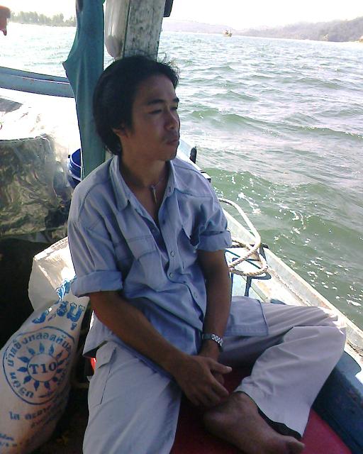 หลังจากนั้นปลาก็ฉวยเหยื่อคุณธน อีก เป็นปลาโอ ขนาดมาตฐาน เช่นเดียวกัน 
และก็ไม่มีอะไรมาฉวยอีกเลย  ใน