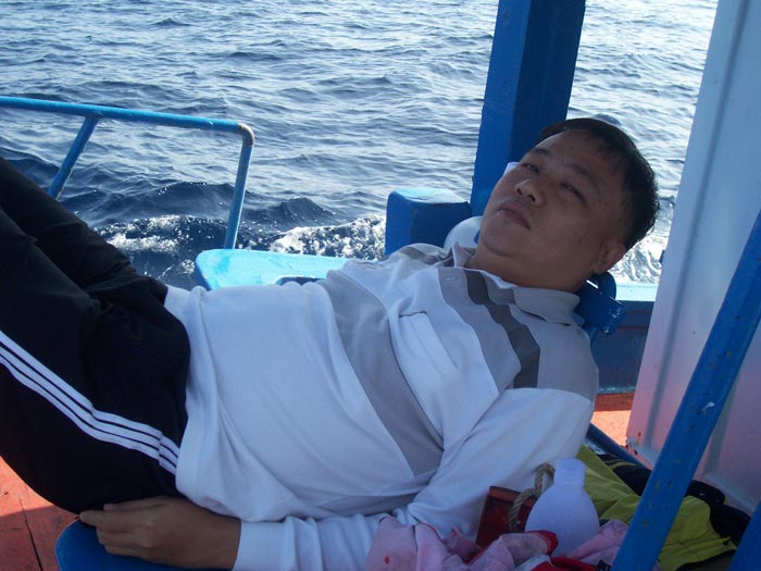 คุณ ณรงค์ ก้อกำลังวางแผน เอ้... คืนนี้จะนอน ตรงไหน นะเรา :sleeping: :sleeping: :sleeping: :sleeping: