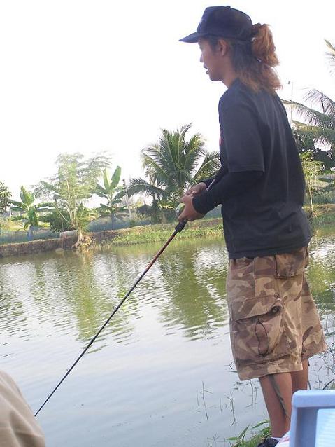 หลังจากที่ทุกคนแทบจะทั่วบ่อได้ลิ้
